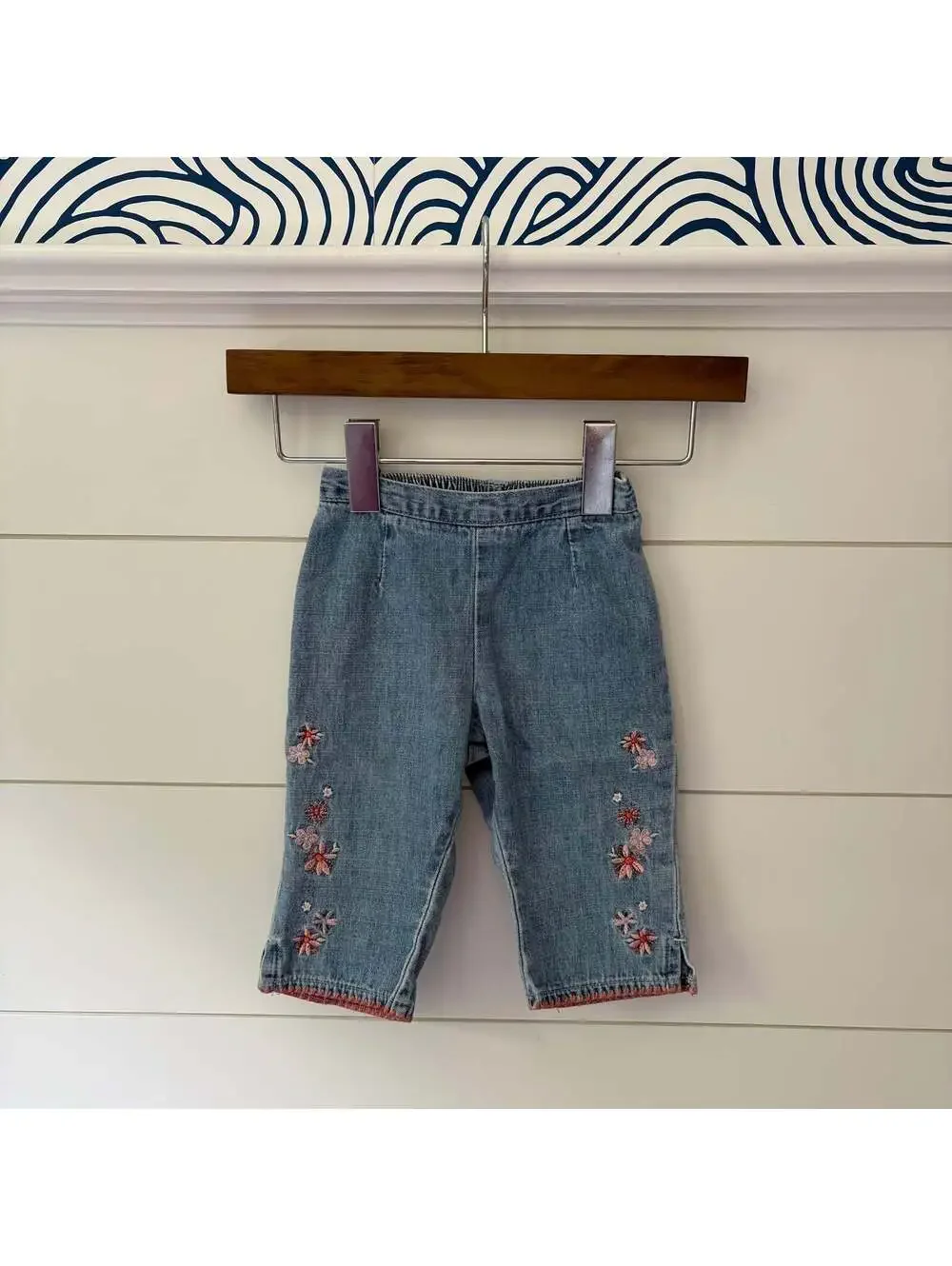 Vintage 90s Oshkosh B’Gosh Toddler Girls Embroidered Floral Denim Jean Capris 2T